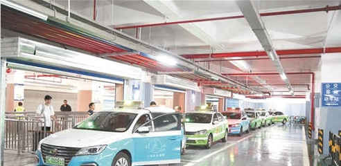 泉州火车站出租车候客区转入地下停车场 司机坦言“有点绕”，便民服务如何更优化？